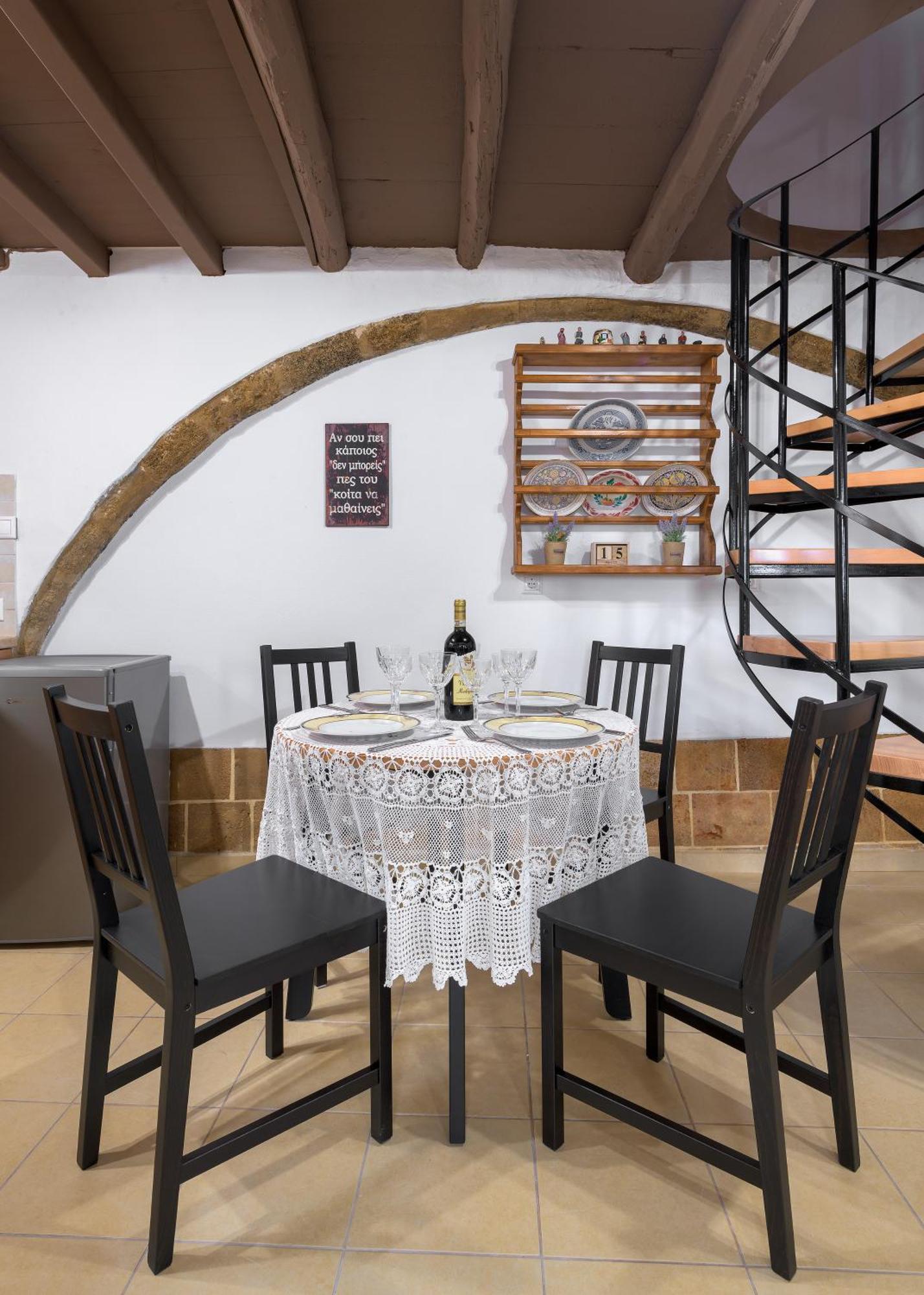 Rustic Self-Inn Rhodes City Екстериор снимка