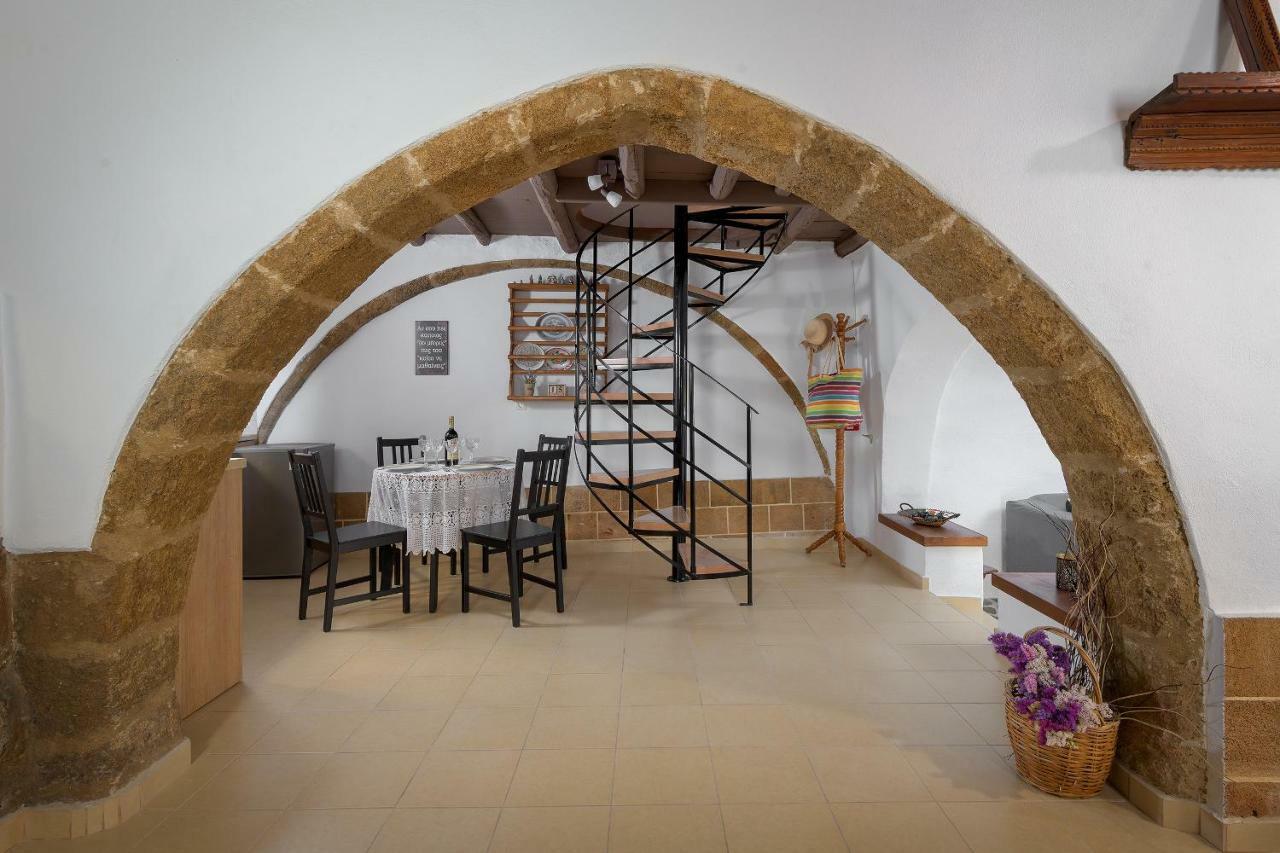 Rustic Self-Inn Rhodes City Екстериор снимка